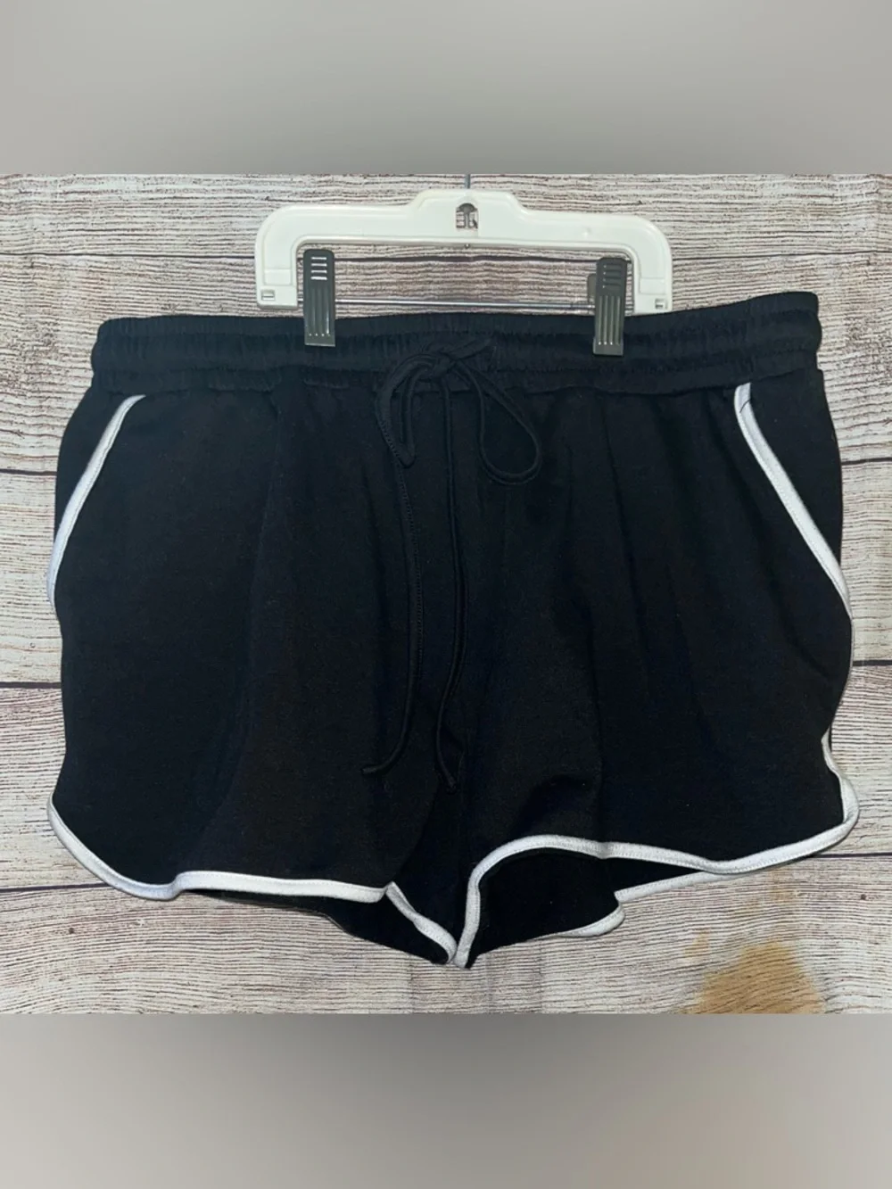 🤎3/$10 Women's Black Drawstring Athletic Shorts with Contrast Trim Size XL - Picture 2 of 7